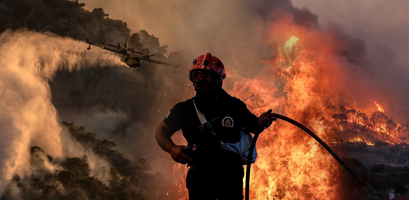 Μεσσηνία: Μεγάλη φωτιά στον Άγιο Νίκωνα