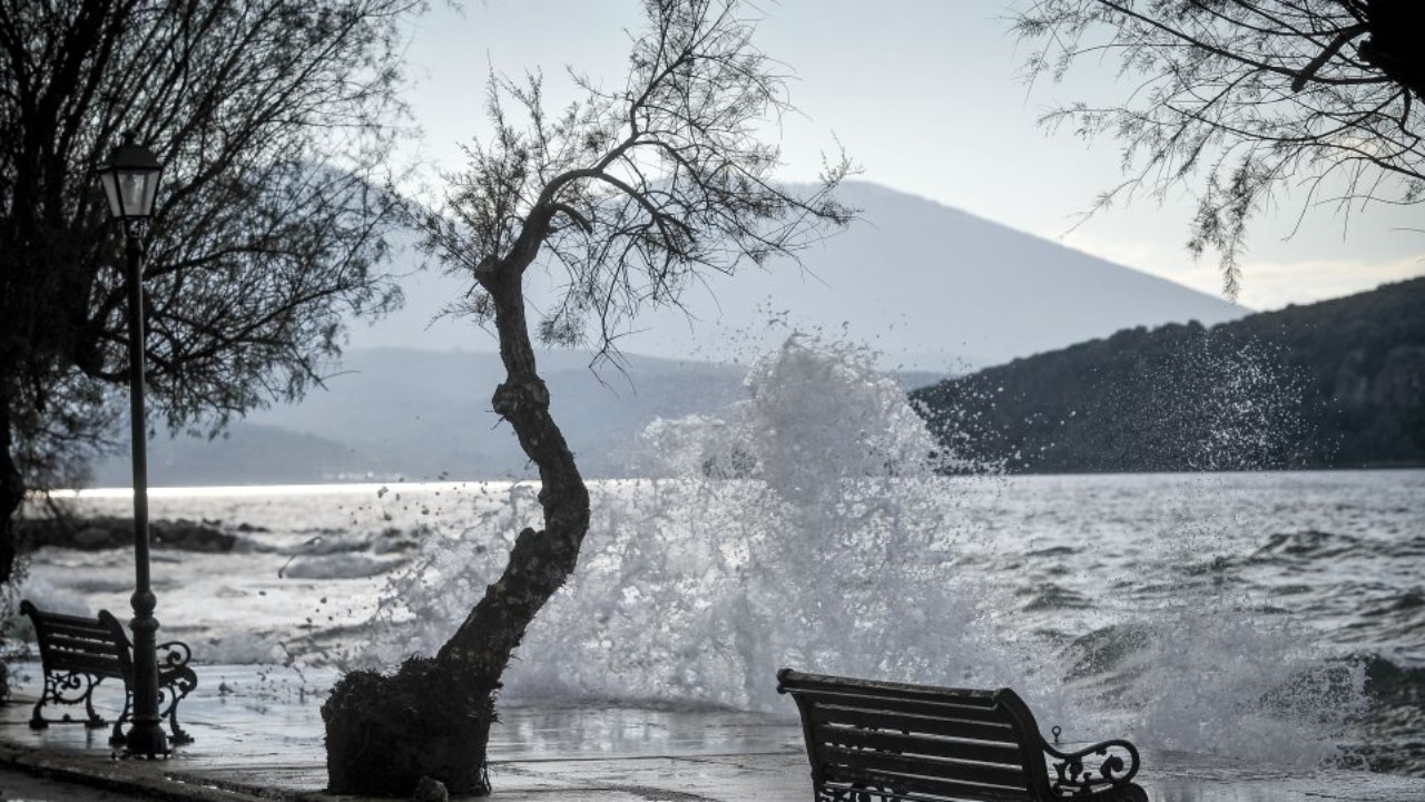 Ισχυροί βοριάδες στο Αιγαίο – Τα 118 χιλιόμετρα/ώρα άγγιξε η ταχύτητα του ανέμου στην Τήνο