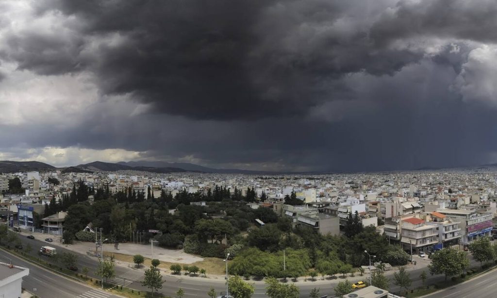 Κακοκαιρία «Ιανός»: Πότε θα πέσουν οι μεγαλύτερες ποσότητες νερού στην Αττική