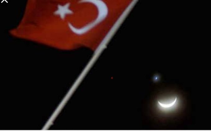 Κρόνος, Άρης και Σελήνη στο ίδιο κάδρο  πάνω από το Αζερμπαϊτζάν σχηματίζουν την αζέρικη και τουρκική ημισέληνο