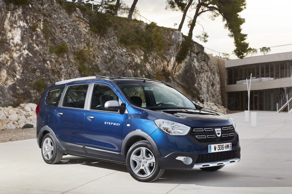 Dacia LODGY: Ένα πολυχρηστικό 7θέσιο μοντέλο με compact εξωτερικές διαστάσεις