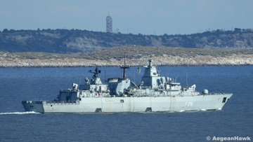 F215 FGS Brandenburg: Η φρεγάτα του γερμανικού Ναυτικού περνά το Στενό της Χίου