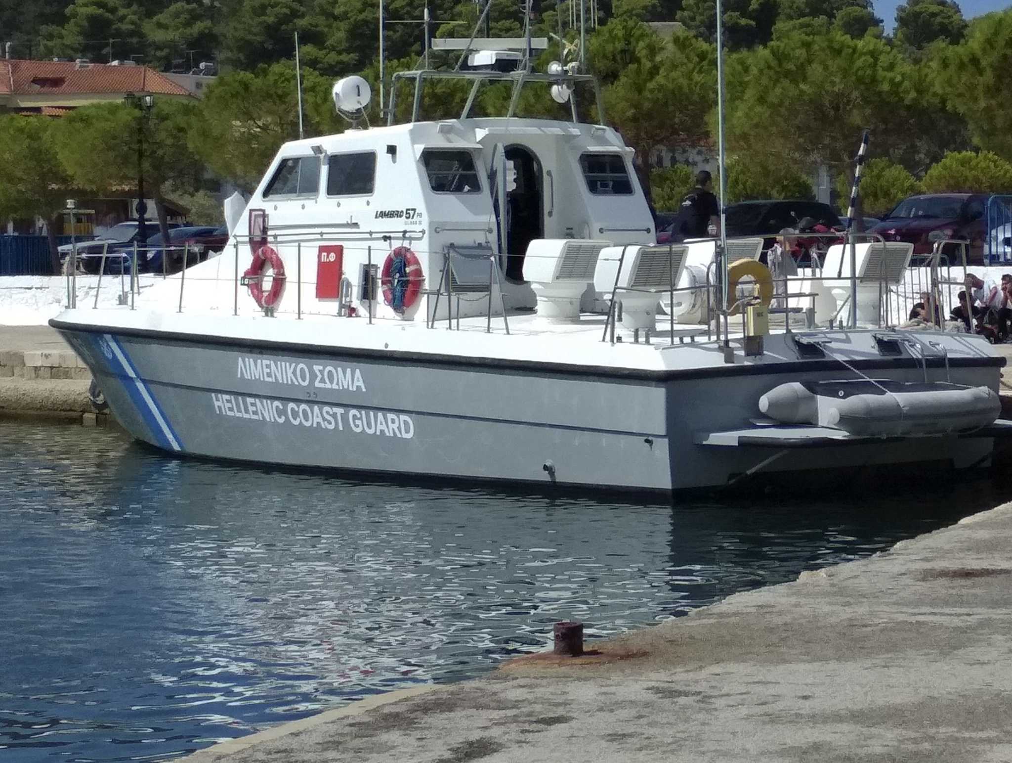 30 παράνομοι μετανάστες βρέθηκαν σε σκάφος στο Ιόνιο! – Του συνέλαβε το Λιμεναρχείο Κεφαλονιάς