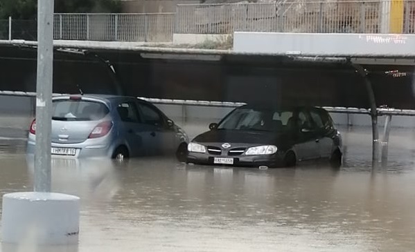 Εκκενώθηκε το Κέντρο Ειδικών Παιδιών στο Ηράκλειο εξαιτίας της κακοκαιρίας (φώτο)