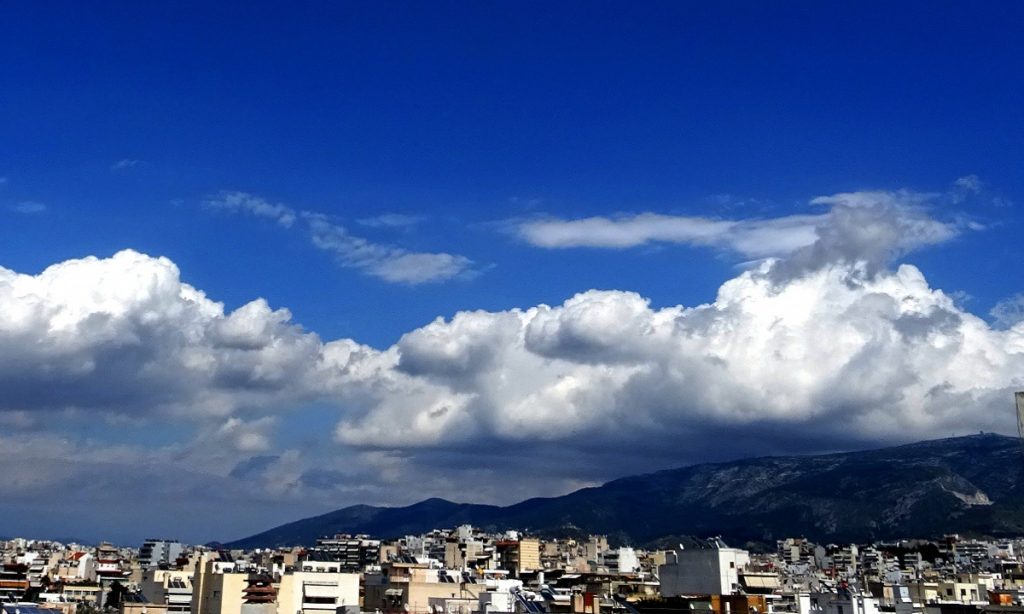 Καιρός: Υποχωρούν οι βροχές σήμερα – Πως θα κυμανθεί η θερμοκρασία;