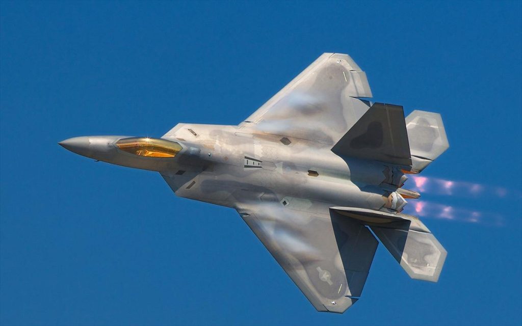 Κόντρες στον αέρα από μαχητικά F-22 και ρωσικά Su-35 πάνω από την Αλάσκα (βίντεο)