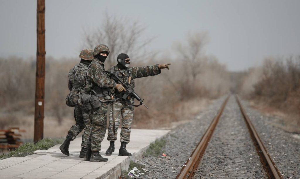 Τούρκοι στρατιώτες έψαχναν περάσματα στον Έβρο (βίντεο)