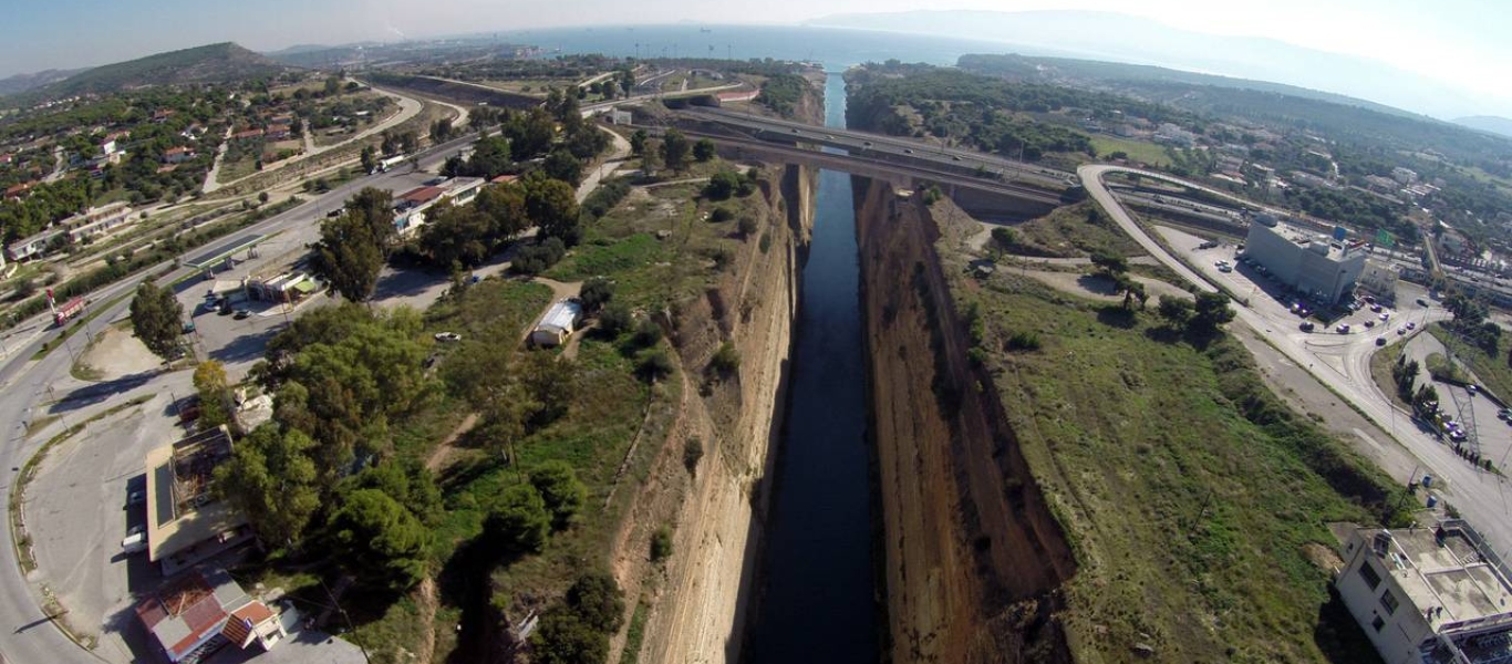 Δόθηκε εκ νέου στη ναυσιπλοΐα ο Ισθμός της Κορίνθου – Ολοκληρώθηκαν με επιτυχία οι εργασίες