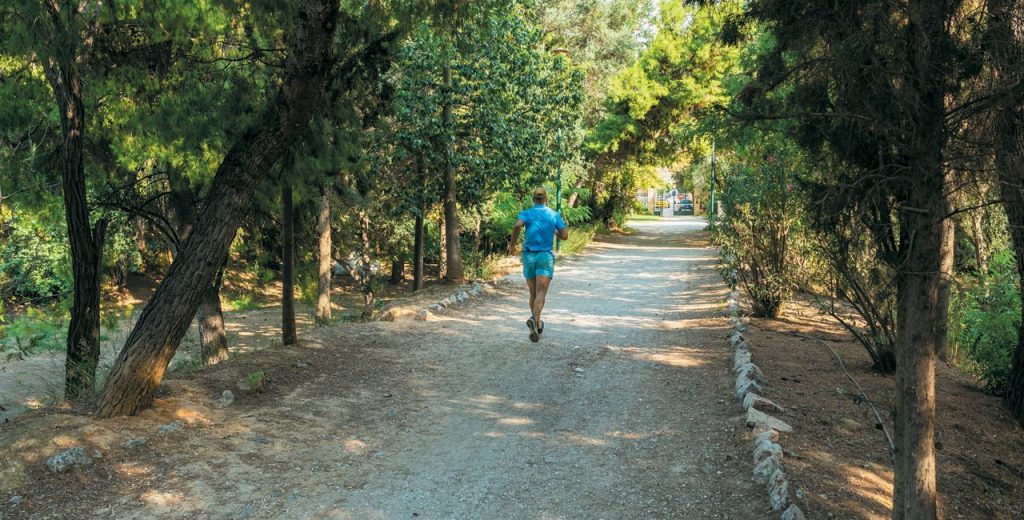 Οι συστάσεις του ΠΟΥ για τη σωματική μας άσκηση εν μέσω της πανδημίας – «Χρειάζονται 150 με 300 λεπτά την εβδομάδα»