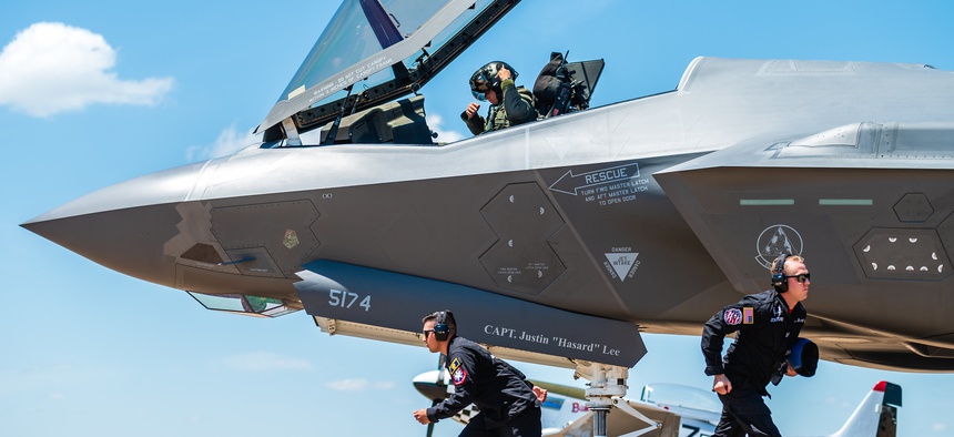 29 αμερικανικές οργανώσεις ζητούν από τον Τ.Μπάιντεν να μην πουλήσει τα F-35 στα ΗΑΕ