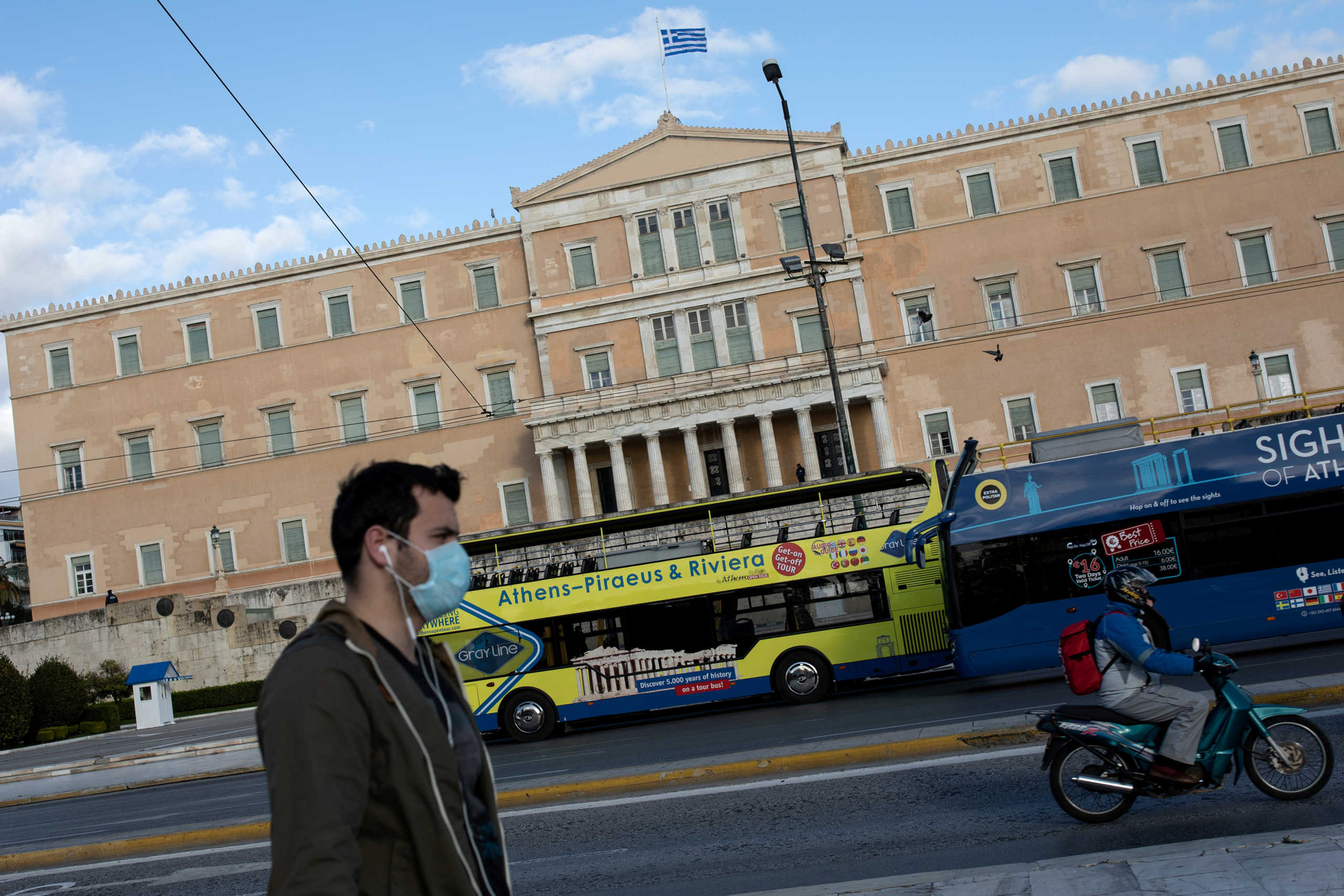 Κορωνοϊός: 1.677 νέα κρούσματα και 95 θάνατοι