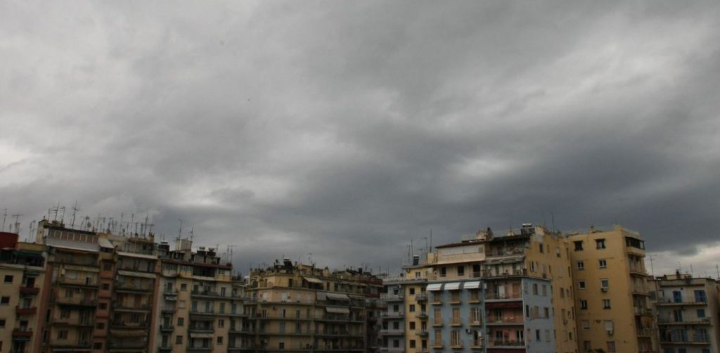 Συννεφιασμένος με τοπικές βροχές ο αυριανός καιρός – Αναλυτικά η πρόγνωση