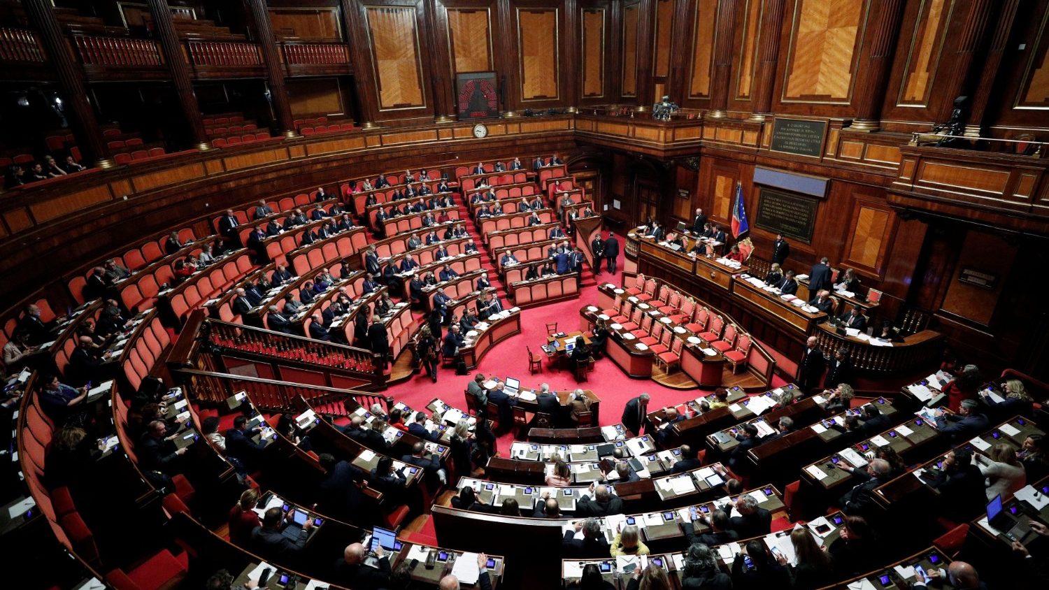 «Καλπάζουν» τα δεξιά κόμματα στην Ιταλία – Στην πρώτη θέση η Λέγκα του Ματέο Σαλβίνι