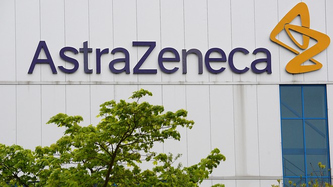 Η AstraZeneca προσέφερε 8 εκατομμύρια δόσεις του εμβολίου στην ΕΕ