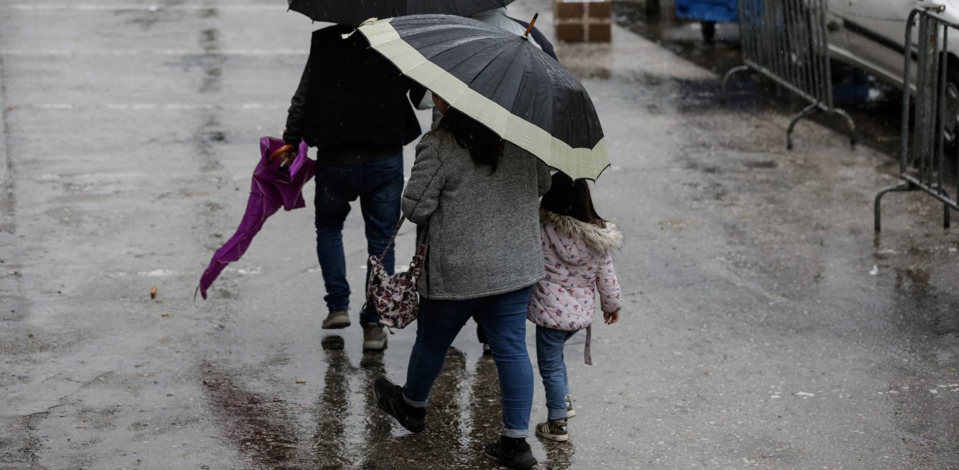 Με βροχές και καταιγίδες η αυριανή μέρα – Αναλυτικά η πρόγνωση