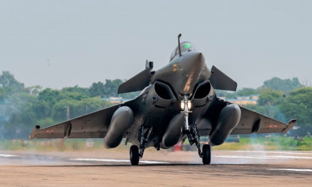 Dassault Rafale εναντίον Gripen: Ποιο θα κερδίσει (βίντεο)