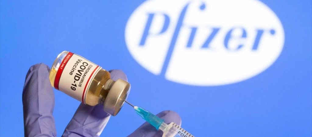 Pfizer: Αναμένει τεράστια έσοδα μέσα στο 2021 από τις πωλήσεις των εμβολίων