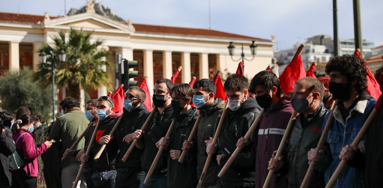 Πανεκπαιδευτικό συλλαλητήριο: Ένταση και επεισόδια μεταξύ φοιτητών και αστυνομικών (φώτο – βίντεο)