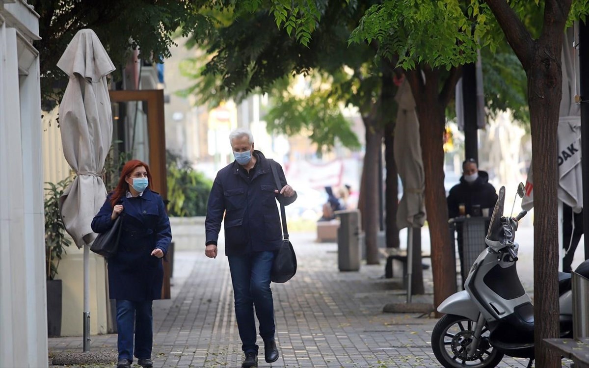 Α.Εξαδάκτυλος: «Ακατάλληλο μέτρο η απαγόρευση κυκλοφορίας μετά τις 18:00 τα Σαββατοκύριακα – Δημιουργεί συνωστισμό»