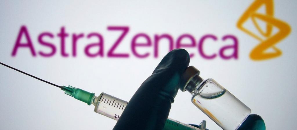 Εμβόλιο κορωνοϊού: Η AstraZeneca ανακοίνωσε πως θα καθυστερήσει τις παραδόσεις στην ΕΕ