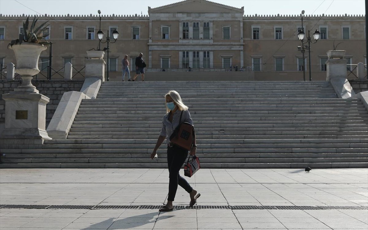 Πότε βλέπουν στην κυβέρνηση το άνοιγμα του λιανεμπορίου και οι επόμενες… «κρίσιμες 15 ημέρες»