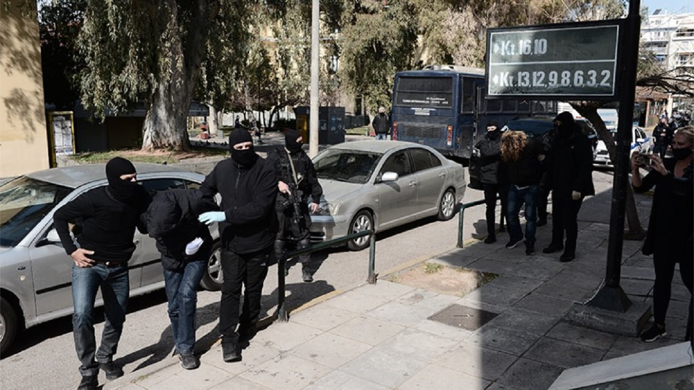 Συλλήψεις «του ποδαριού» για να δικαιολογήσει η κυβέρνηση το «σχέδιο ανωμαλίας για ανατροπή του lockdown»!