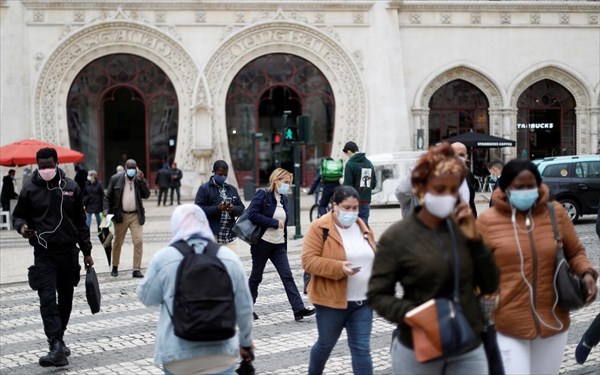 Η Πορτογαλία χαλαρώνει τα μέτρα – Τι θα ανοίξει πρώτο