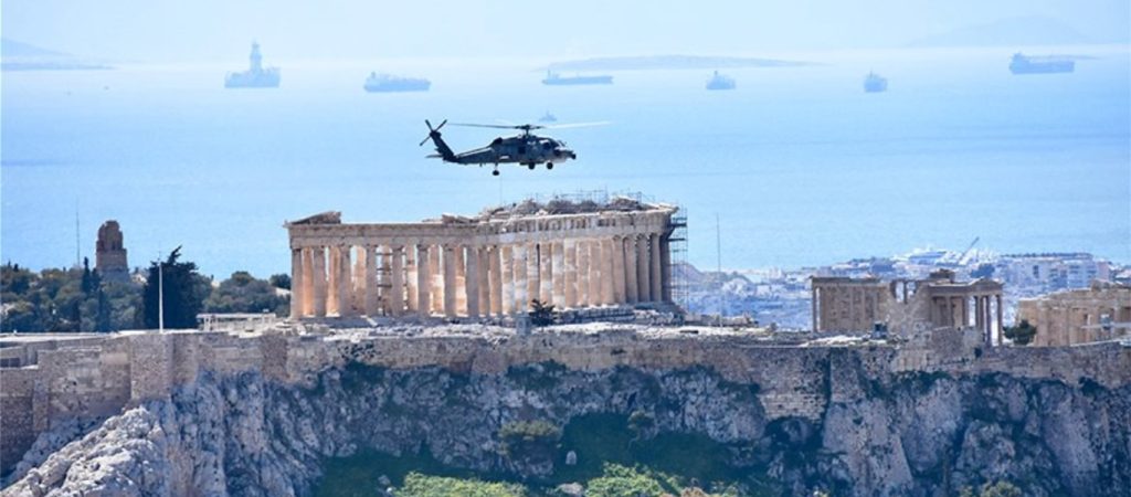 Δοκιμαστικές πτήσεις μαχητικών στην Αθήνα ενόψει 25ης Μαρτίου (φώτο & βίντεο)