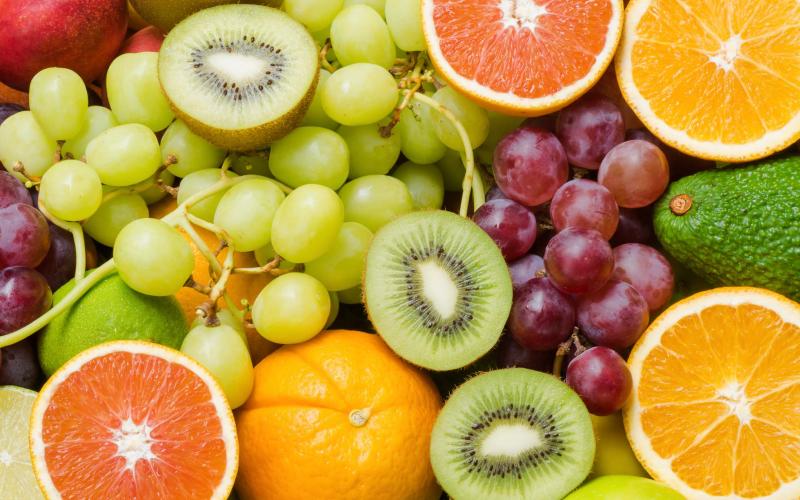 Δίαιτα των φρούτων: Τα οφέλη της και οι κίνδυνοι που κρύβει