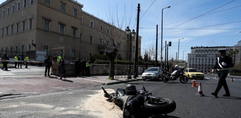 Βίντεο-σοκ: Φέρεται να δείχνει τη στιγμή του δυστυχήματος έξω από τη Βουλή