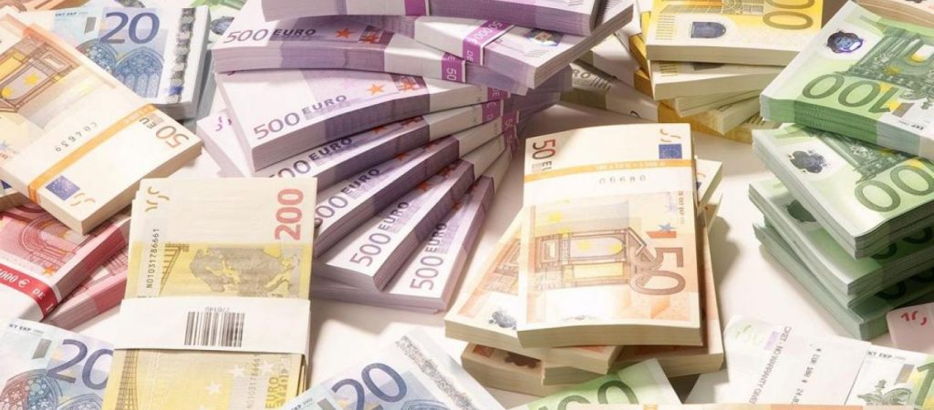 Συντάξεις: Δείτε για ποιους ο επανυπολογισμός φέρνει επιστροφές άνω των 3.400 ευρώ (πίνακες)