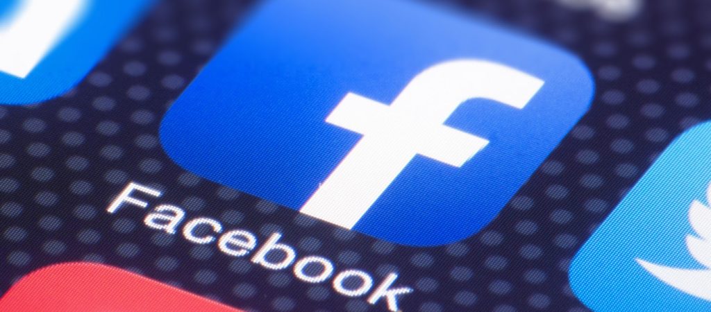 Η λεπτομέρεια των δημοσιεύσεων του Facebook μια συγκεκριμένη ώρα τις Τετάρτες