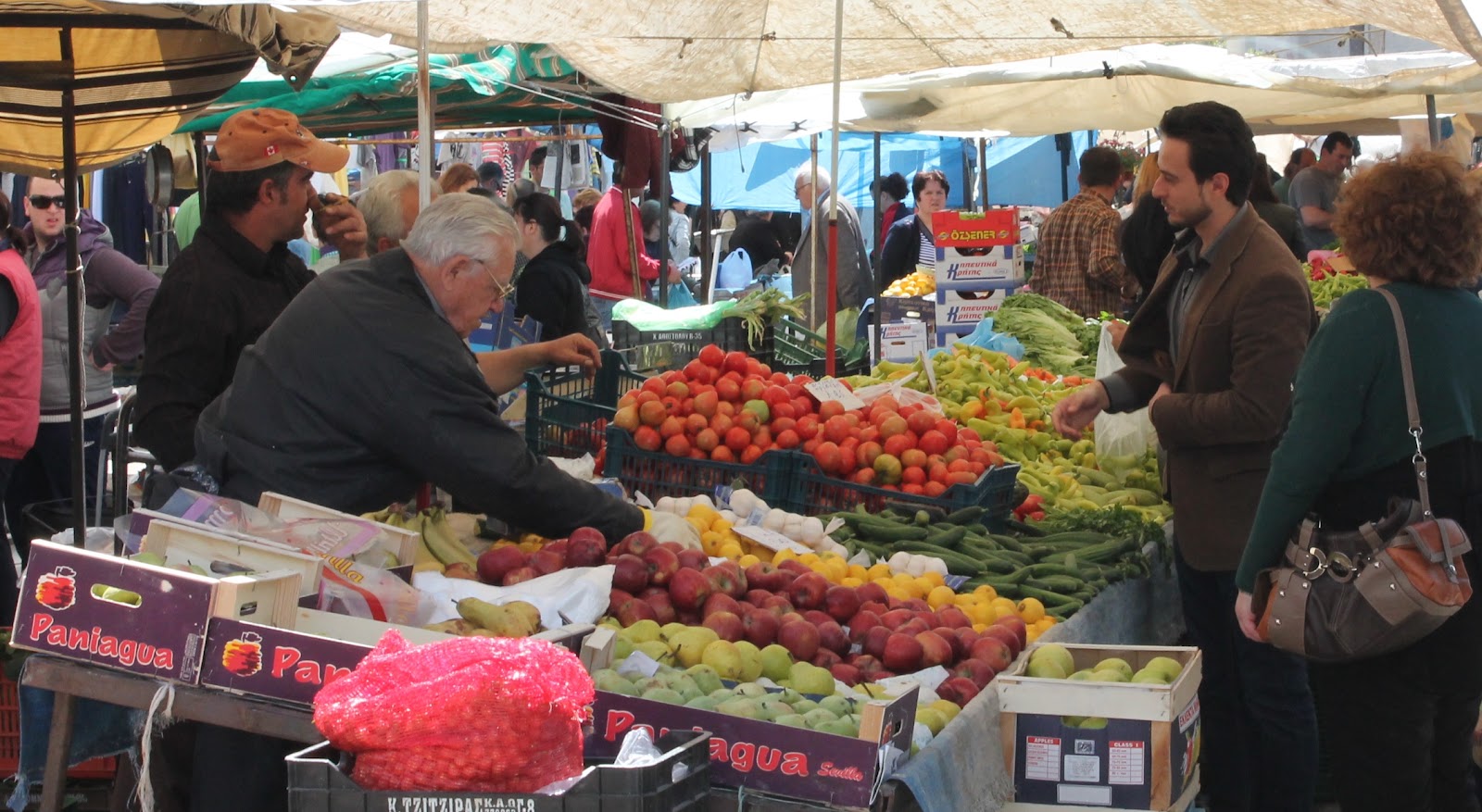 Ο Α.Γεωργιάδης παρουσίασε το νομοσχέδιο για το υπαίθριο εμπόριο