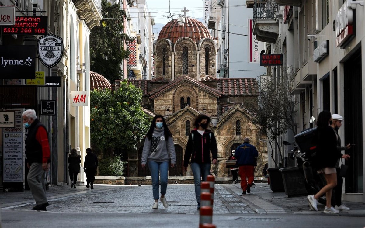 Καθηγητής Τζανάκης: «Δεν πρέπει να υπάρξει χαλάρωση – Να ανοίξει το λιανεμπόριο και η 3η Λυκείου»