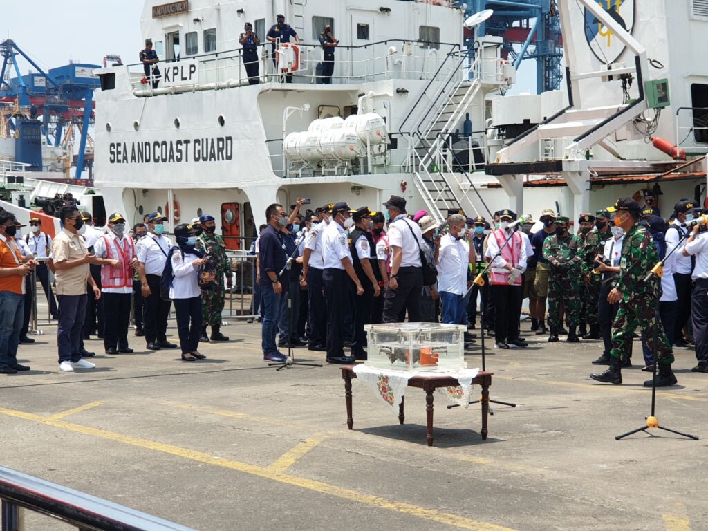 Βρέθηκε το cockpit voice recorder του Boeing 737 της Sriwijaya Air που είχε πέσει τον Ιανουάριο