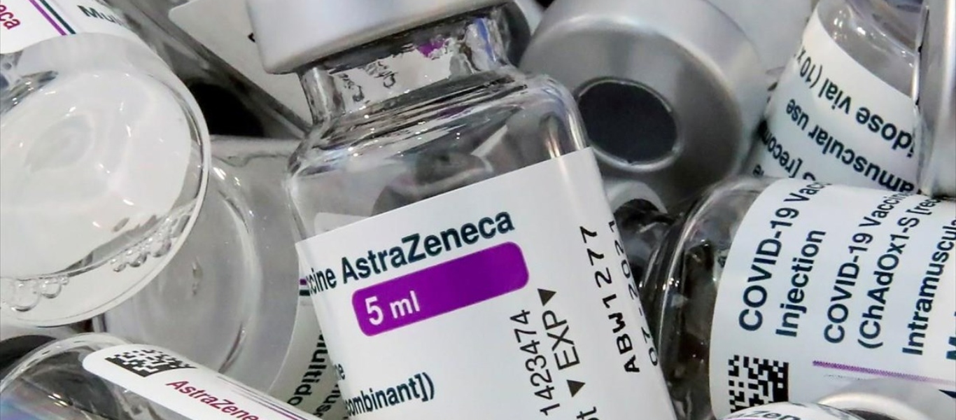 Καταγγελία 49χρονης μετά το εμβόλιο της AstraZeneca: «Έγινα σαν εξωγήινο τέρας» (φώτο)