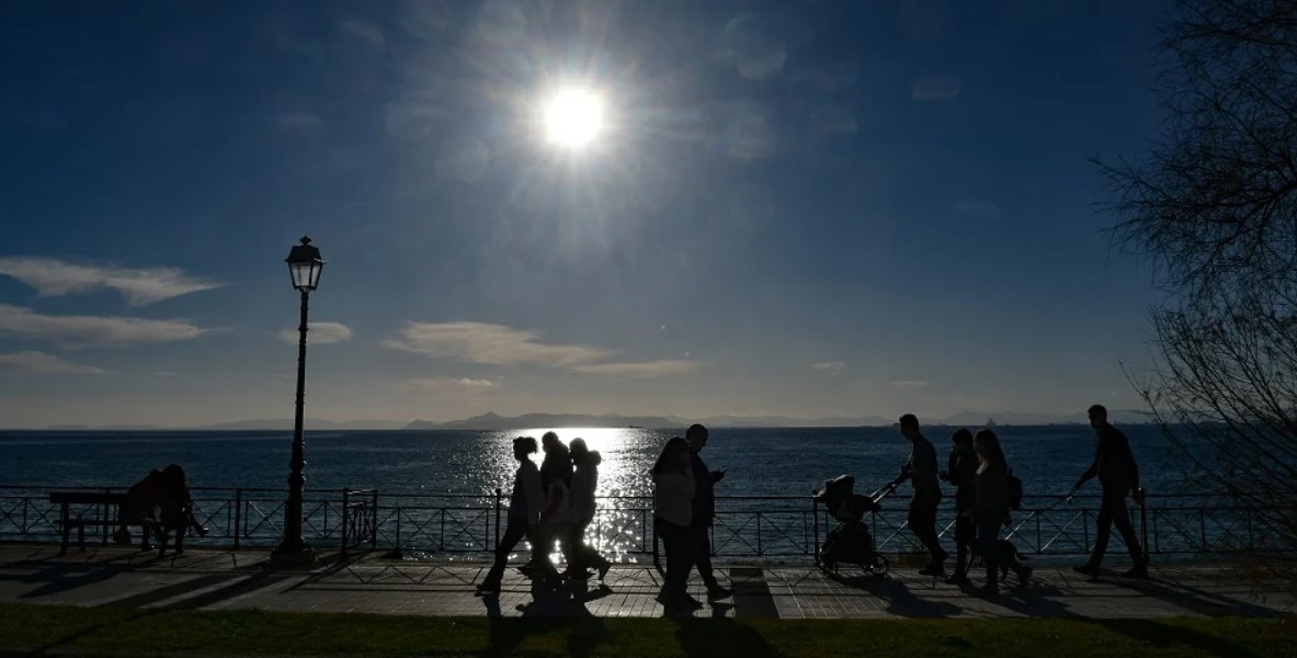 Ανεβαίνει η θερμοκρασία τη Μεγάλη Δευτέρα