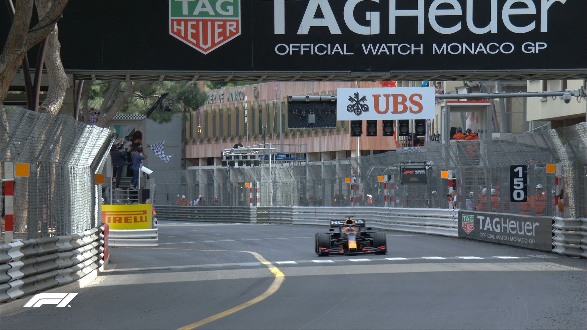 Formula 1: Παράσταση Μ.Φερστάπεν στο Μονακό – Κέρδισε και πέρασε τον Λ.Χάμιλτον στην βαθμολογία