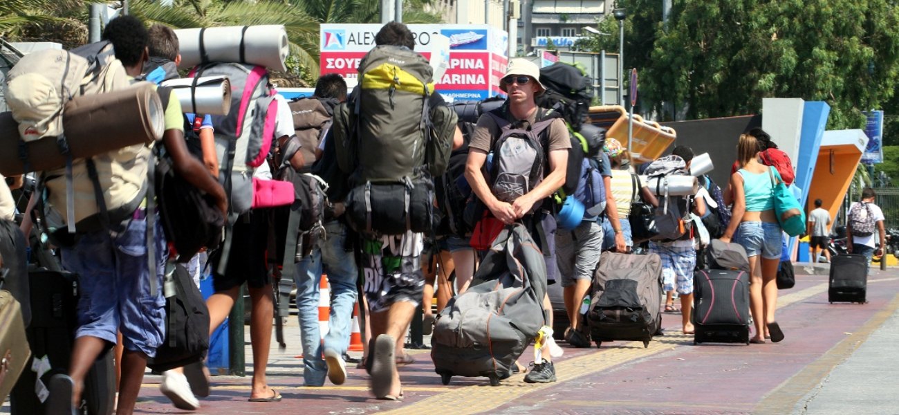 Ευρωπαϊκή Επιτροπή: Εισήγηση για κανέναν περαιτέρω ταξιδιωτικό περιορισμό για τους εμβολιασμένους