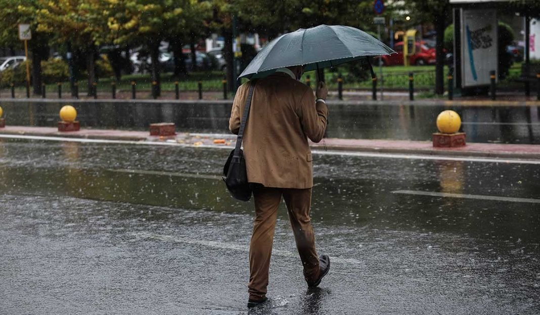 Βροχερός ο καιρός με υψηλές θερμοκρασίες το Σαββατοκύριακο