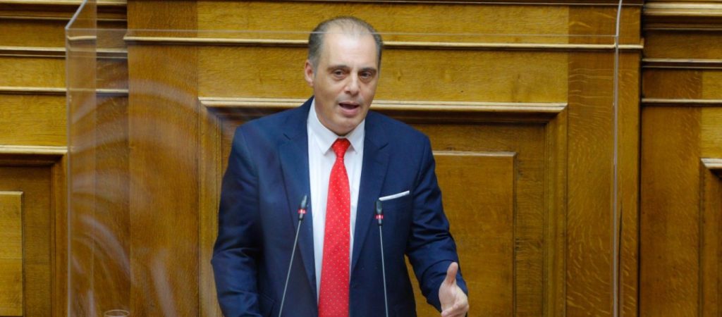 Η ομιλία του Κ.Βελόπουλου στη Βουλή: «Είστε αναξιόπιστοι – Έχετε μεταλλαχθεί» (βίντεο)