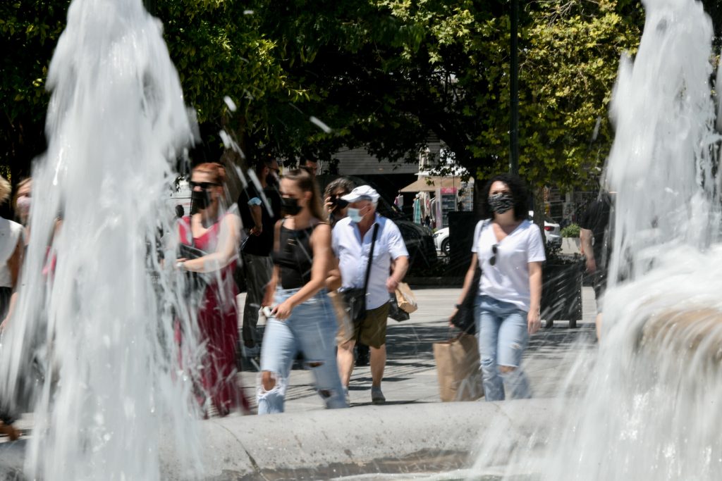 Καιρός: Σε «κλοιό» καύσωνα σήμερα η Ελλάδα – Πάνω από 40 βαθμούς Κελσίου η θερμοκρασία στις περισσότερες περιοχές