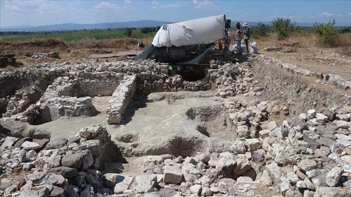 Τουρκία: Αρχαιολόγοι ανακάλυψαν ανάγλυφο που φαίνεται να απεικονίζει τους ελληνοπερσικούς πολέμους