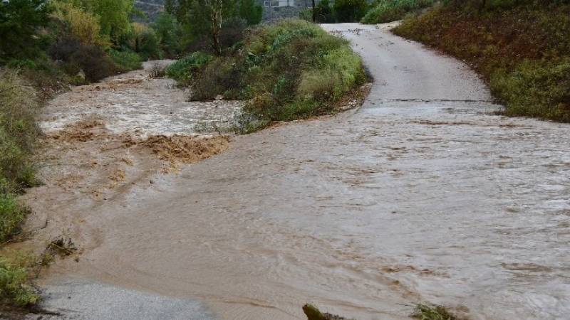 Καταστροφές από τις έντονες βροχοπτώσεις στην Άφυτο και στην Καλλιθέα της Χαλκιδικής (βίντεο)