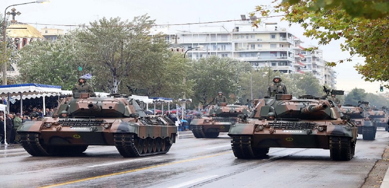 Θεσσαλονίκη: Το εντυπωσιακό θέαμα από την πρόβα για τη στρατιωτική παρέλαση της 28ης Οκτωβρίου (φώτο)