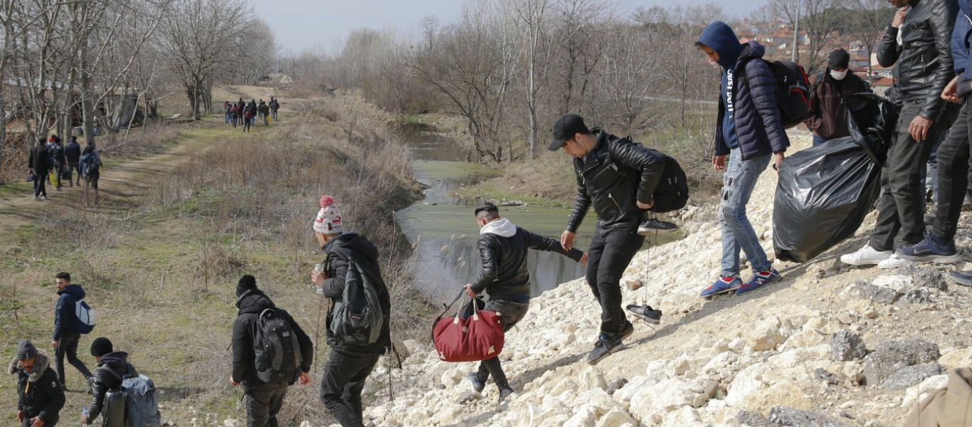 H Βουλγαρία ενισχύει τα σύνορα με την Τουρκία με Στρατό: Προσπάθεια αναχαίτισης των παράνομων μεταναστών