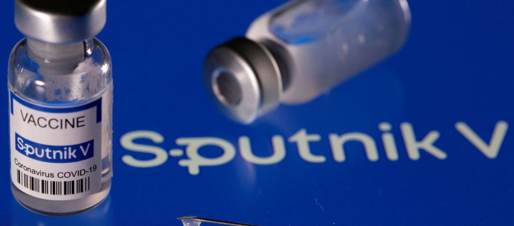 Β.Πούτιν: Το Sputnik-V λειτουργεί καλύτερα απέναντι στην Omicron από τα άλλα εμβόλια