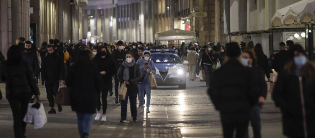 Ιταλία: Πάνω από 24.000 τα κρούσματα – Νέα περιοριστικά μέτρα εξετάζει η κυβέρνηση