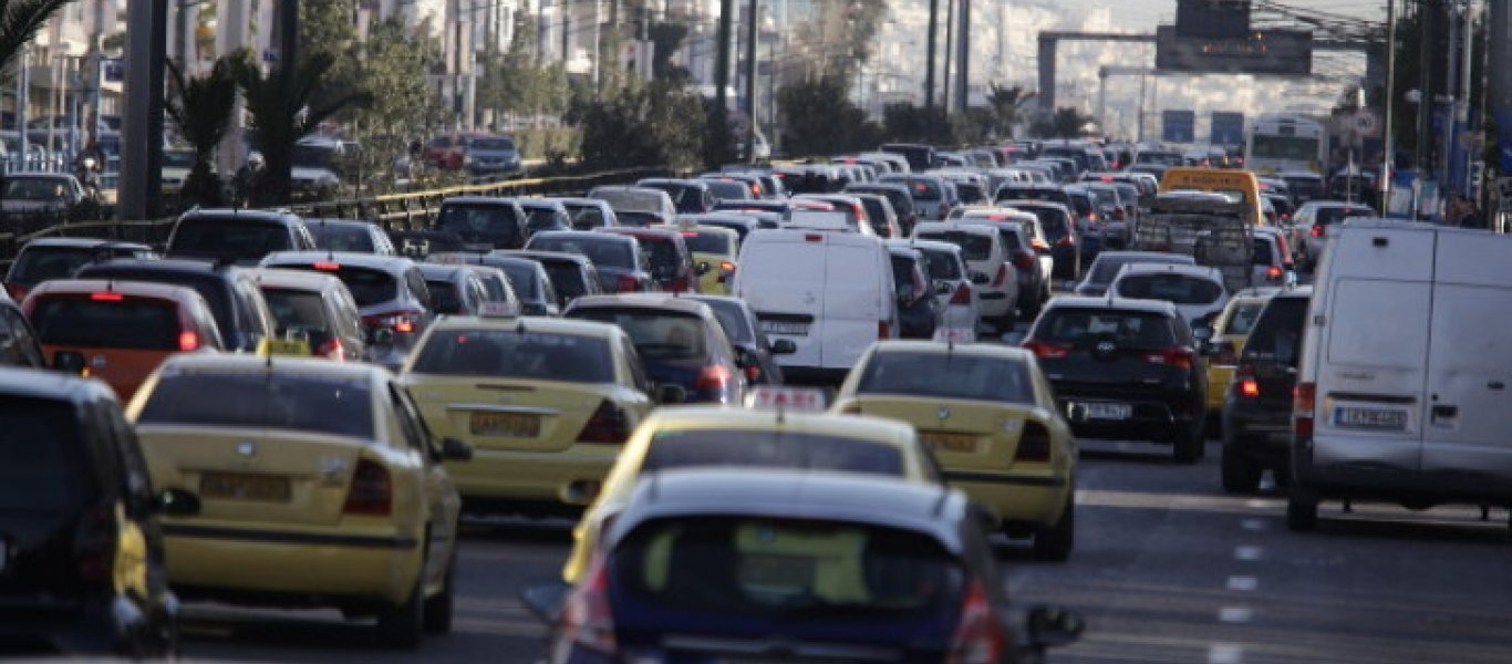 Τεράστιο μποτιλιάρισμα λόγω τροχαίου στον Κηφισό – Πού αλλού έχει κίνηση (χάρτης)