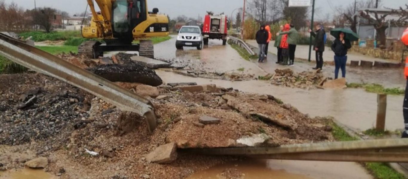 Στις εκκενώσεις το γυρίζει πάλι η κυβέρνηση – Αποφάσισαν να εκκενώσουν την Υπέρεια Λάρισας